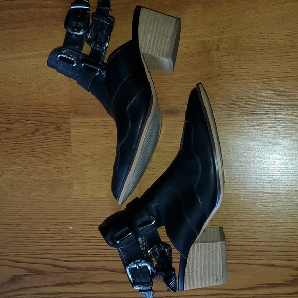 Carlos by Carlos Santana buckle heels size 7 M - Picture 3 of 10